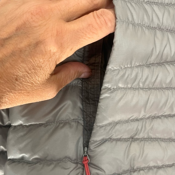 LL Bean Like New Packable Quilted Jacket - Picture 7 of 9
